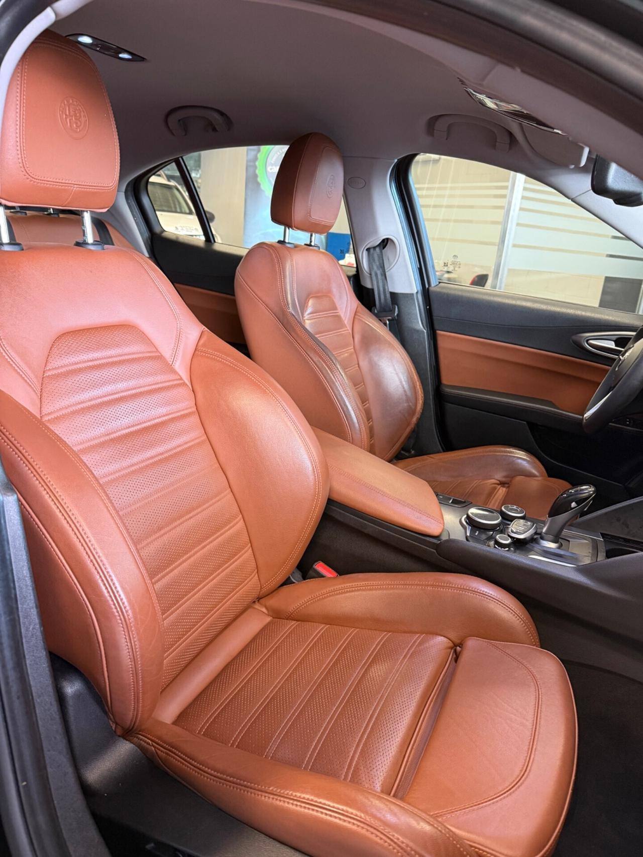 Alfa Romeo Giulia 2.2 Turbodiesel 210 CV AT8 AWD Q4 Veloce