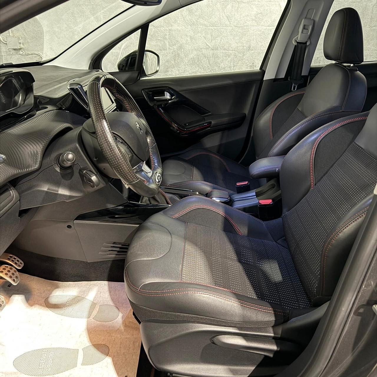 Peugeot 2008 1.2 BENZINA GT-LINE NEOPATENTATI+PELLE+RETROCAMERA