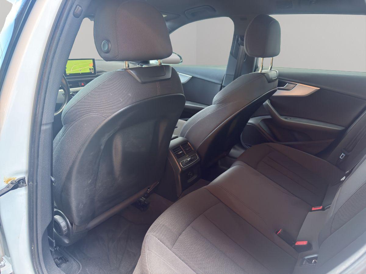 AUDI - A4 Avant - 2.0 TDI 150CV S tronic S LINE