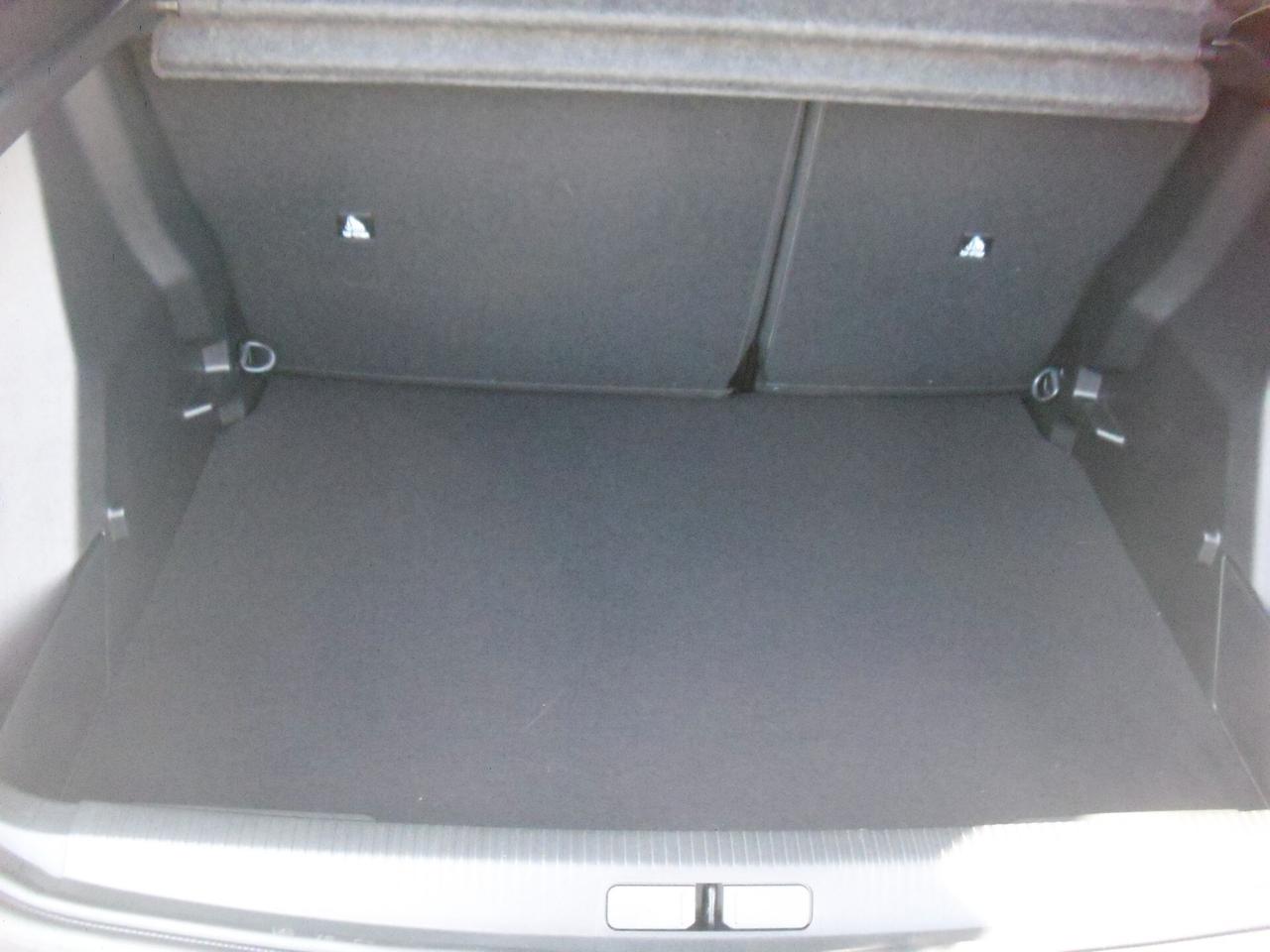 Peugeot 2008 1.2 puretech 100cv Active Pack NUOVA A KM.0!!