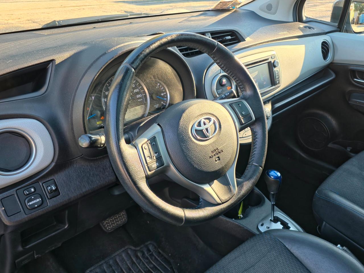 Toyota Yaris 1.5 Hybrid 5 porte Style Automatica E5B NEO 2013