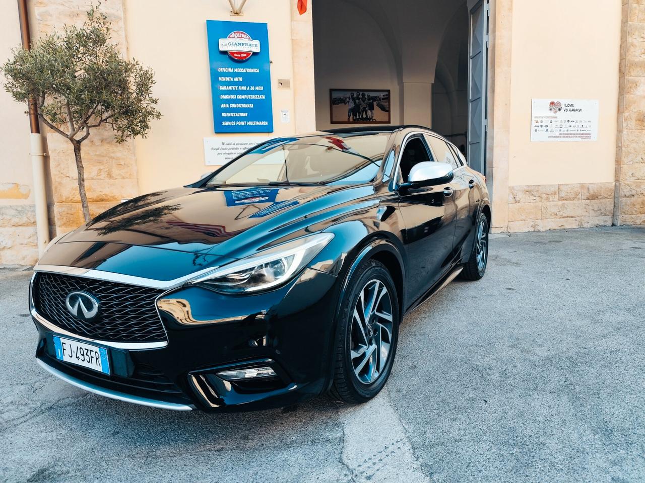 Infiniti Q30 1.5 diesel DCT Business Executive