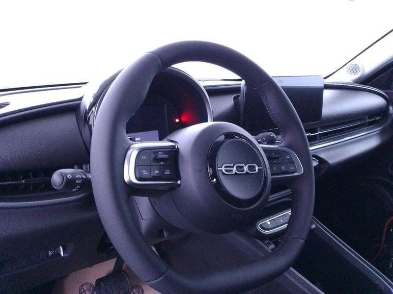FIAT 600 1.2 hybrid Business 110cv auto