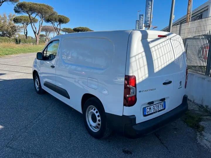 Peugeot Partner e-Partner motore elettrico 136 CV L2H1 Furgone Premium