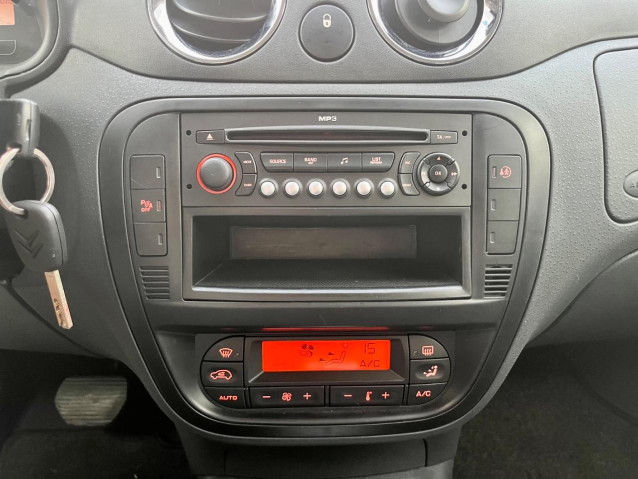 Citroen C3 1.4benz 2008 60.000km cambio automatico perfetta