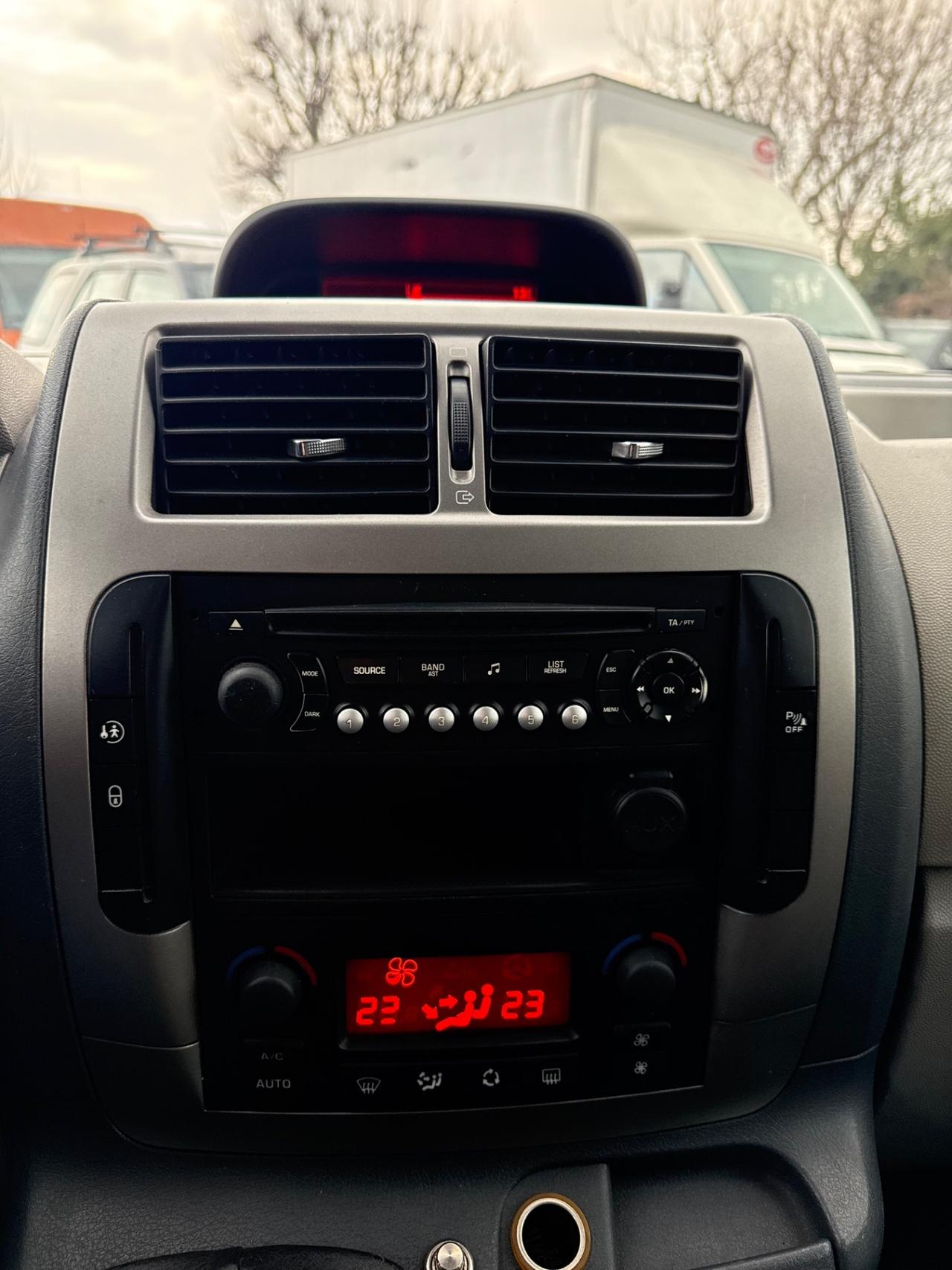 Citroen Jumpy 2.0 HDi/120CV 9 POSTI