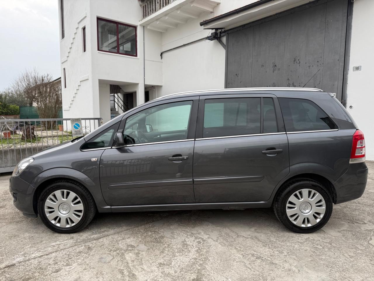 Opel Zafira1.6 Turbo EcoMetano 2029 7 posti nuova