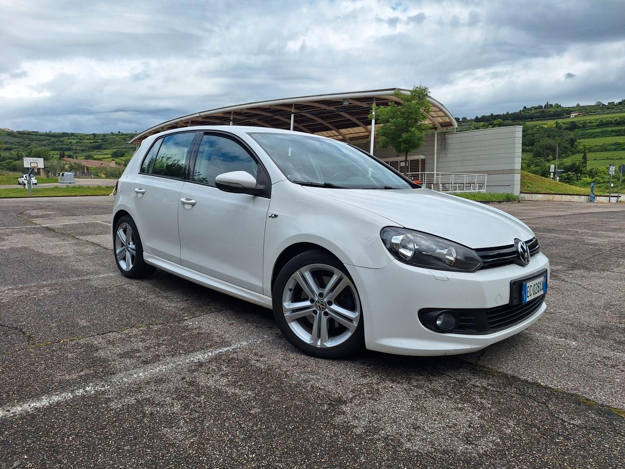 Volkswagen Golf 1.4 TSI 160CV 5p. R-Line