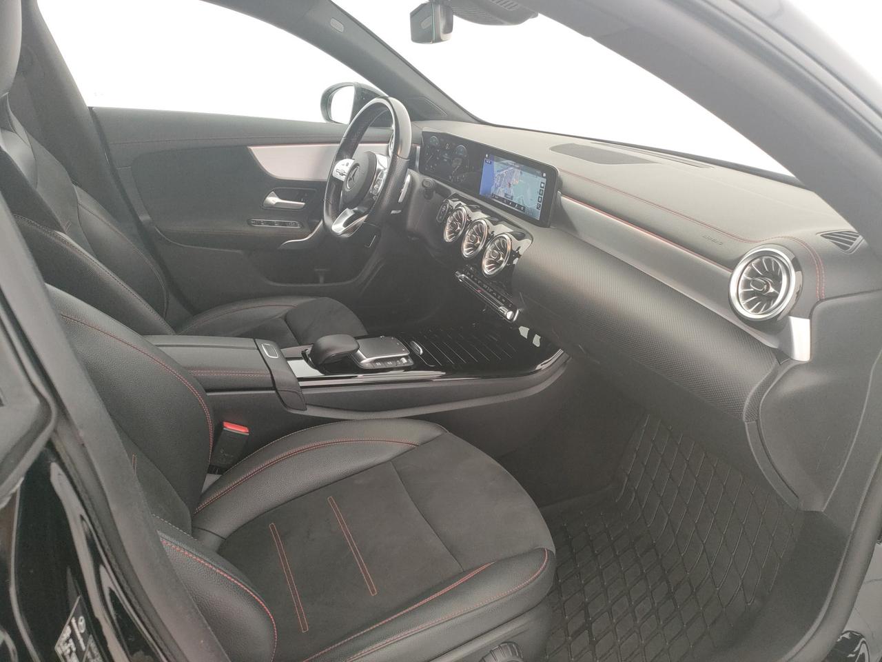 Mercedes-Benz CLA Coupe - C118 - CLA Coupe 200 d Premium auto