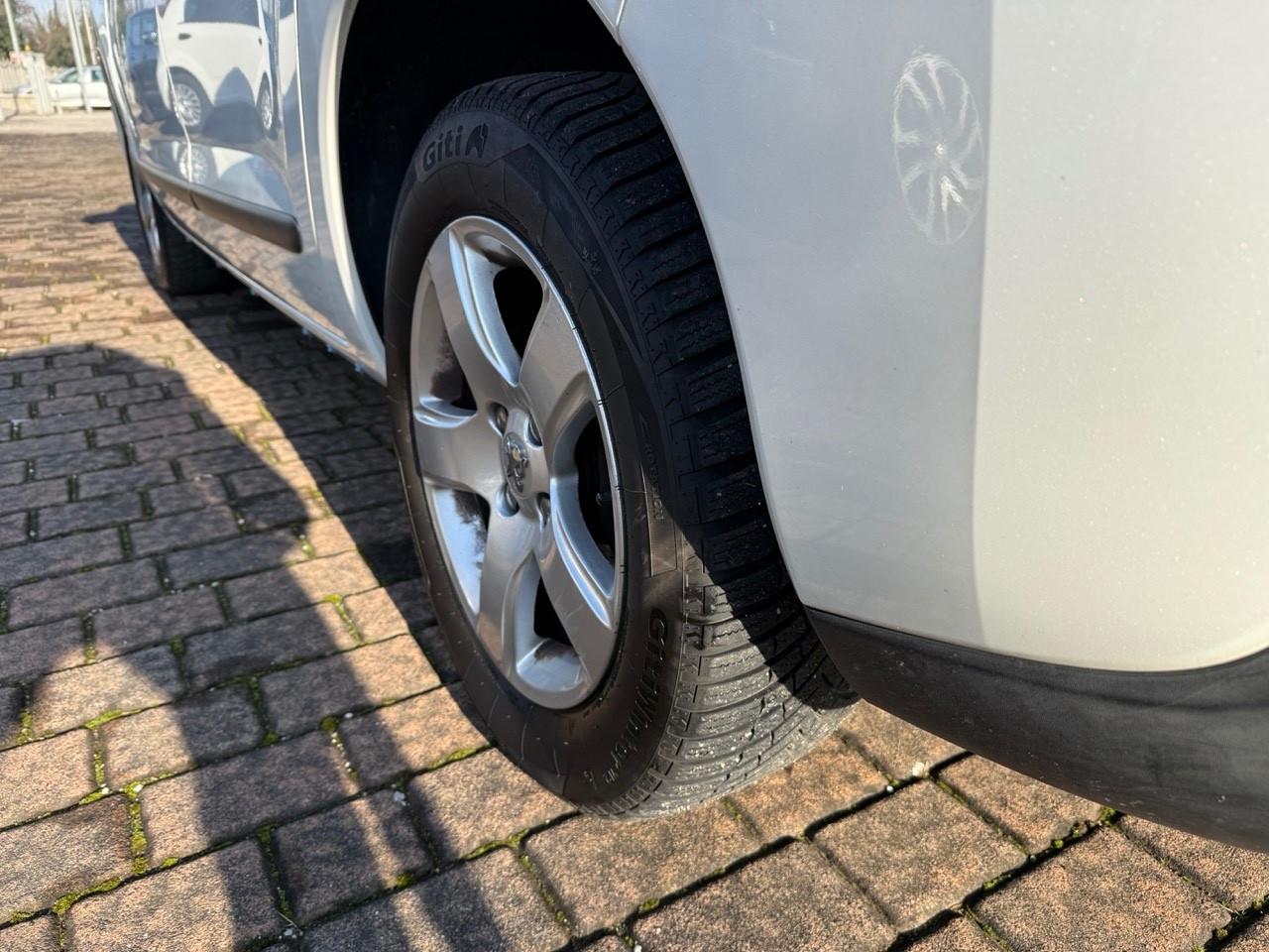 Peugeot 3008 1.6 HDi 112CV