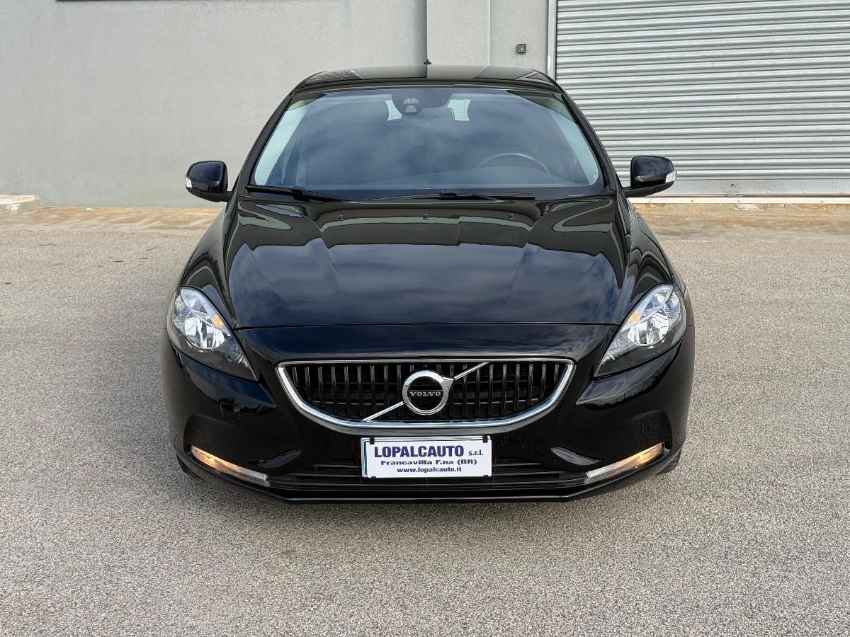 VOLVO - V40 - D2 Business