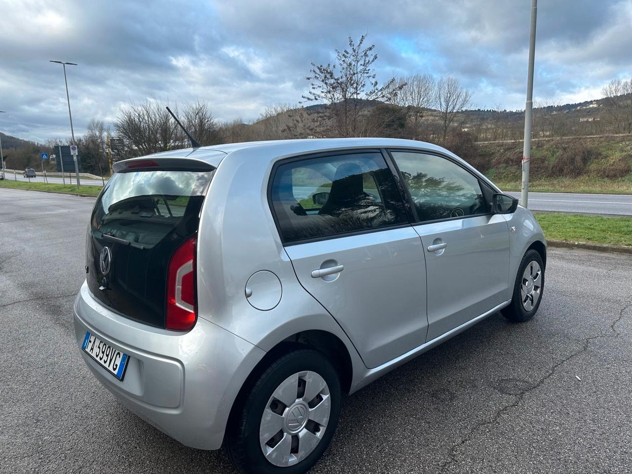 Volkswagen up! 1.0 75 CV 5p. high