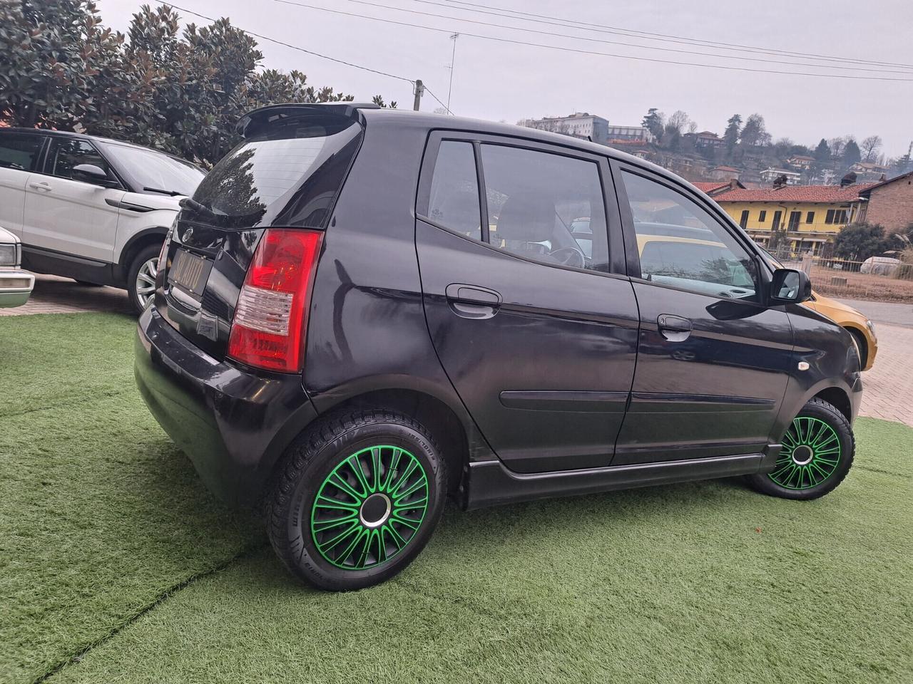 Kia Picanto 1.0 benzina / 65 cv/AUTOMATICA , perfetta NEOPATENTATI