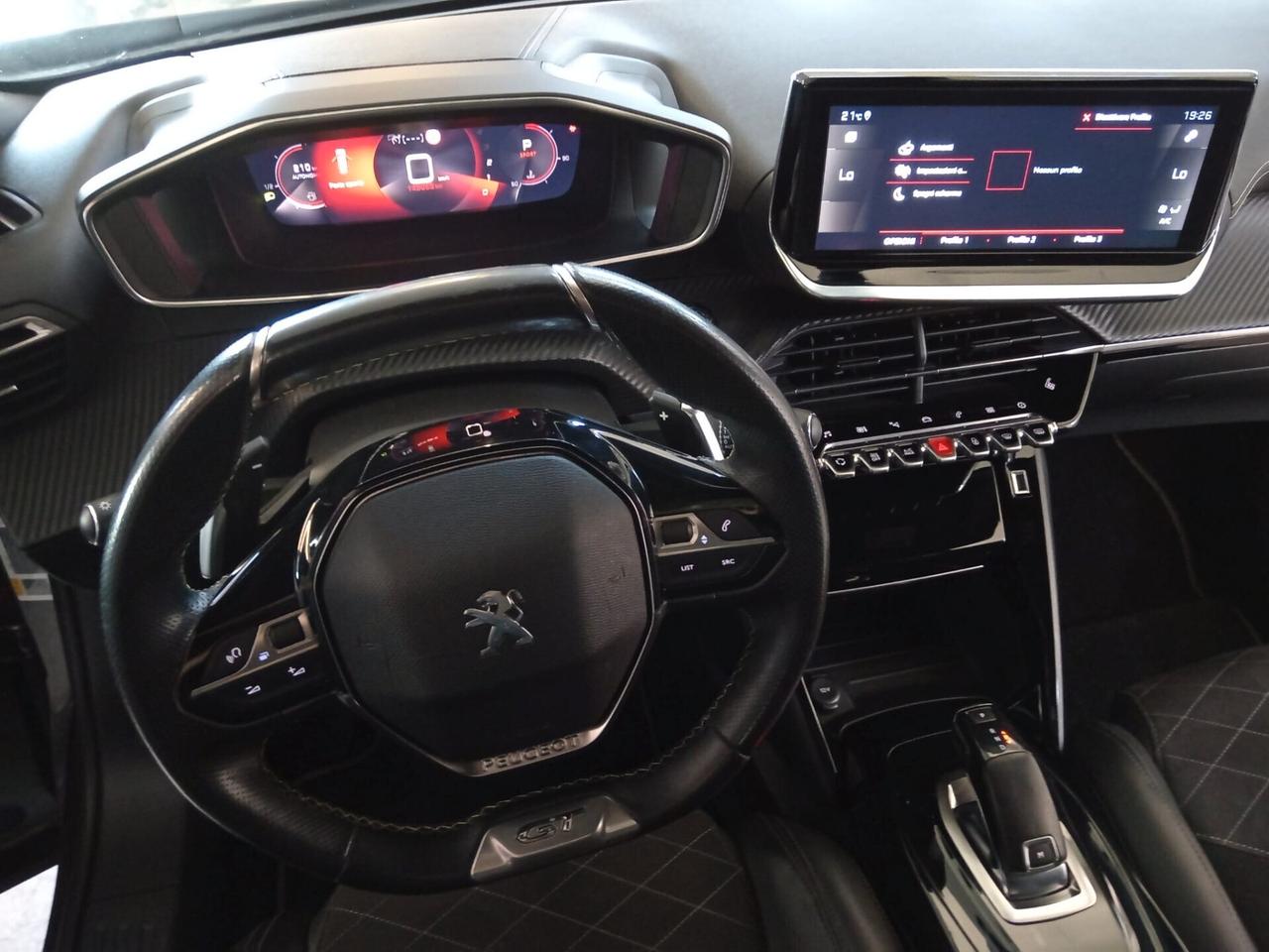 Peugeot 2008 PureTech 155 S&S EAT8 GT