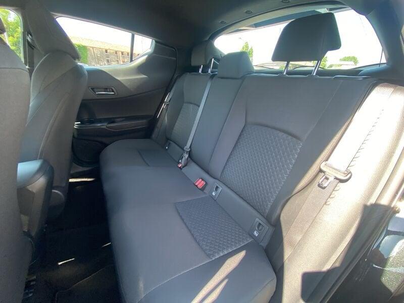 Toyota C-HR 1.8 Hybrid E-CVT Active
