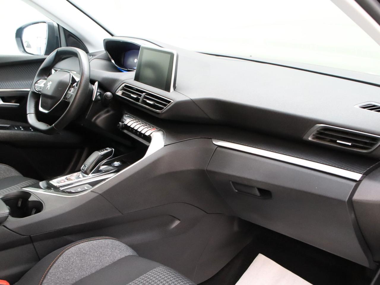 PEUGEOT 5008 II 2021 1.5 bluehdi Allure Pack s * 7 POSTI *