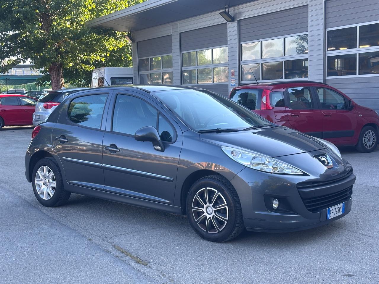Peugeot 207 Plus 1.4 8V 75CV 5p. ECO GPL