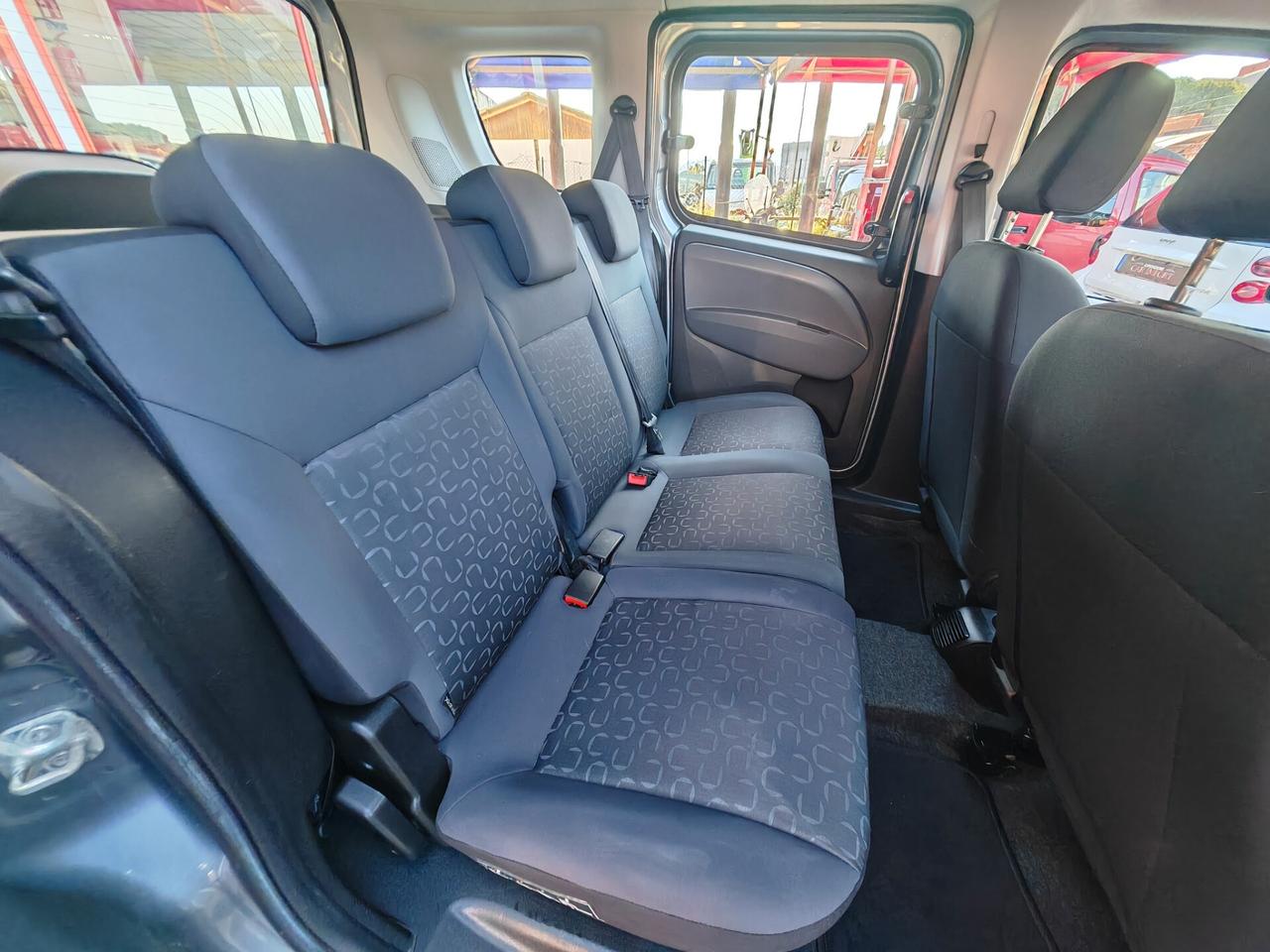Fiat Dobló 1,6 diesel 02/2012 cv105
