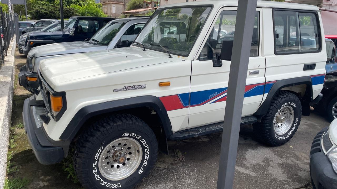 Toyota Land Cruiser II 2.4 turbodiesel SW LJ70 LX