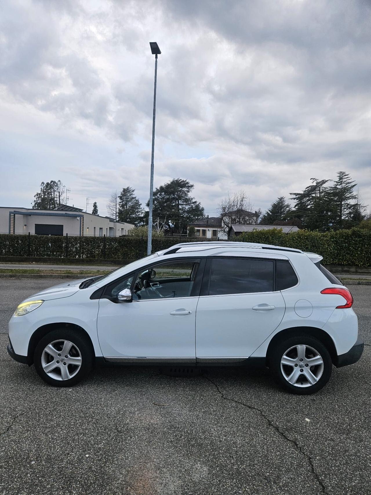 Peugeot 2008 BlueHdi