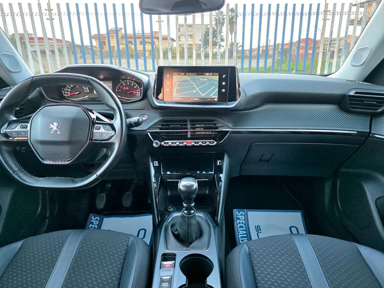 Peugeot 2008 1.5 BlueHDi Allure Navi Pack con 87.000 Chilometri