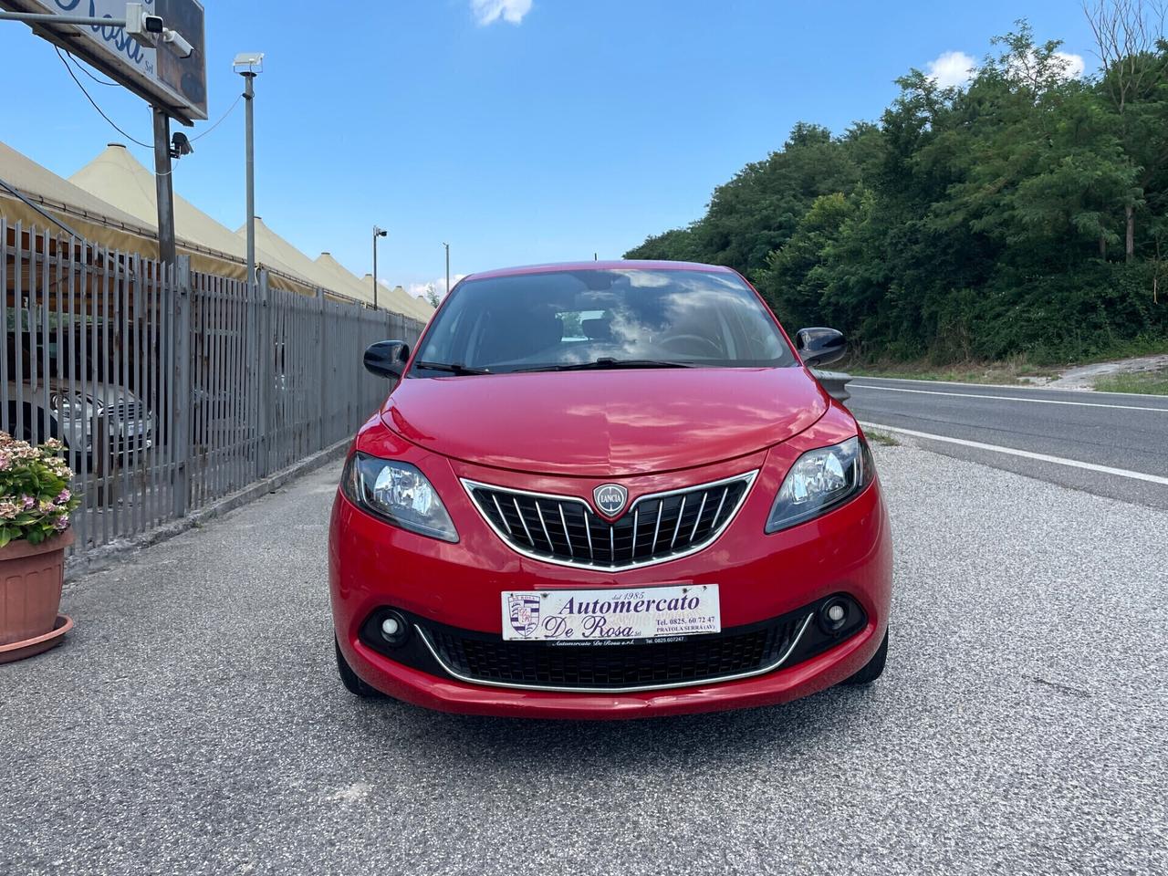 Lancia Ypsilon 1.0 FireFly 5 porte S&S Hybrid Ecochic Gold