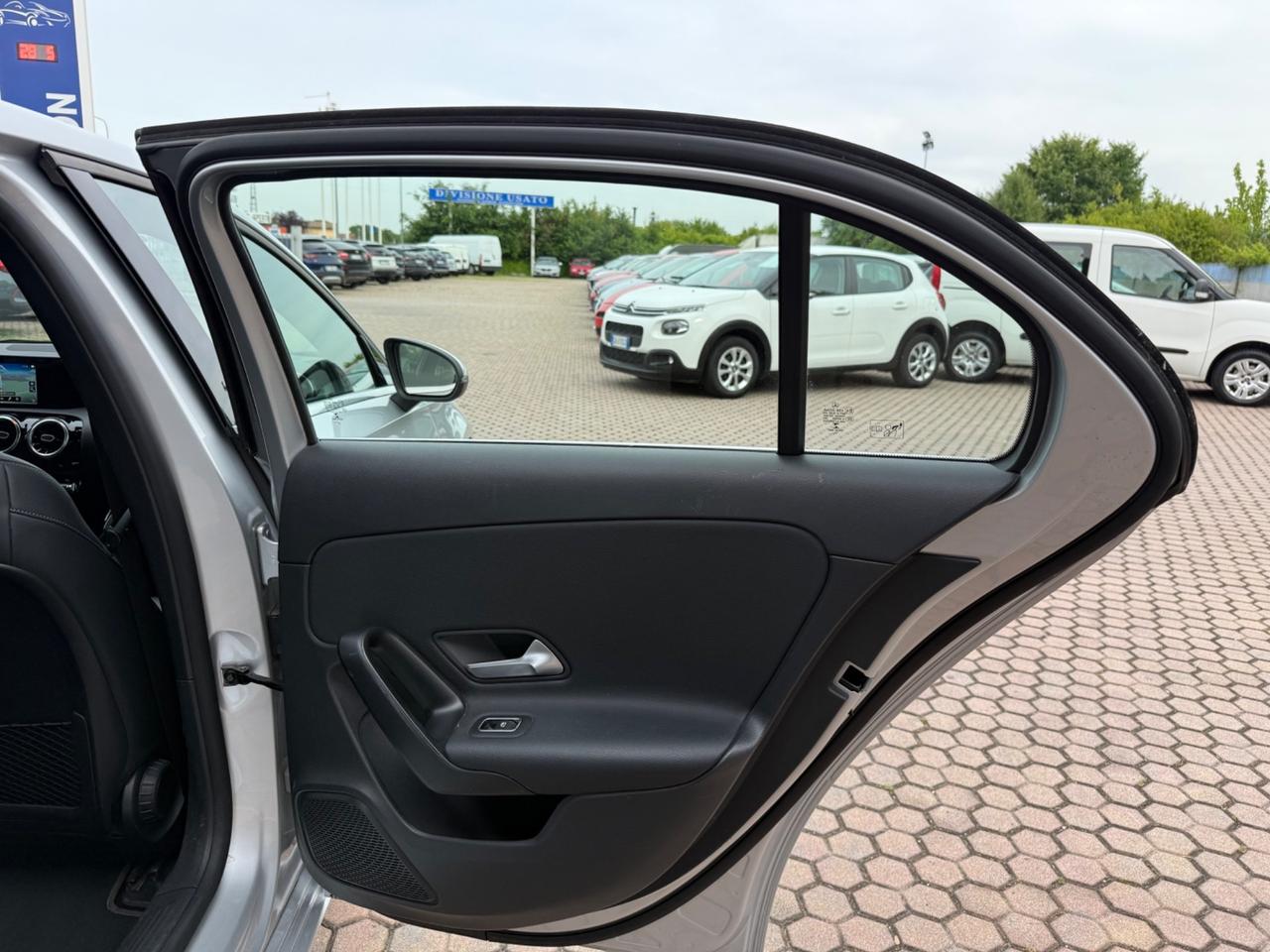 Mercedes-benz A 180 A 180 d Automatic Business Extra