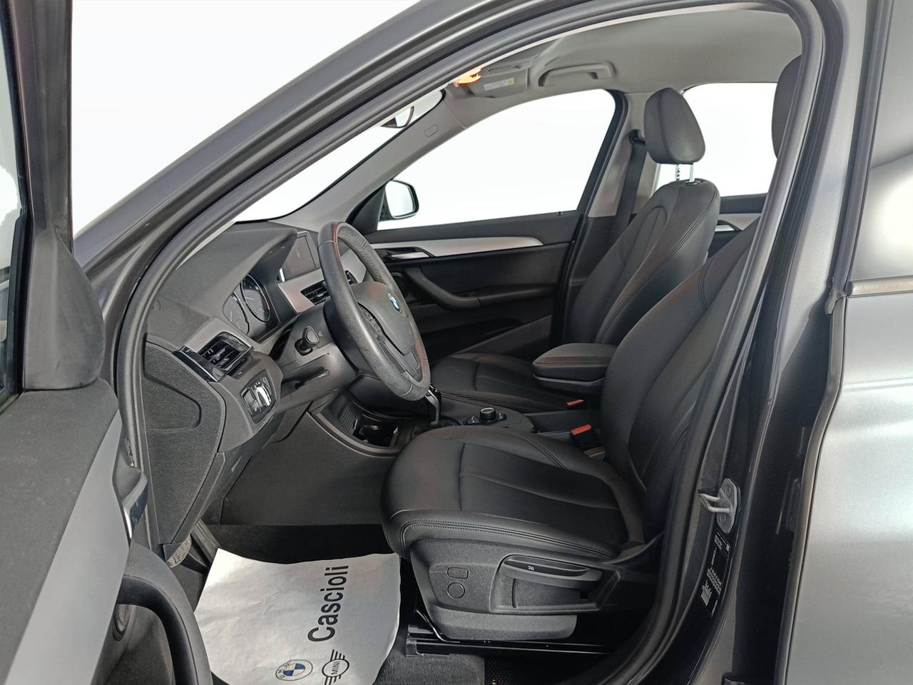 BMW X1 F48 2019 - X1 sdrive18d Advantage auto