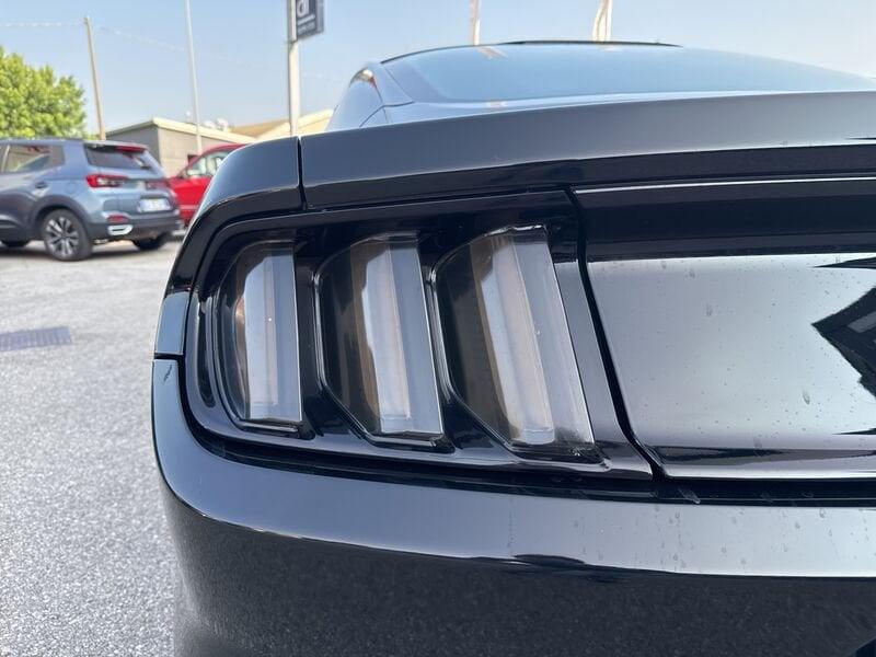 Ford Mustang Fastback 3.7 Aut. v6