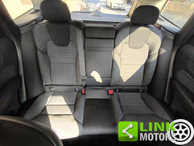 VOLVO XC60 B4 (d) automatico Plus Dark ESENTE BOLLO