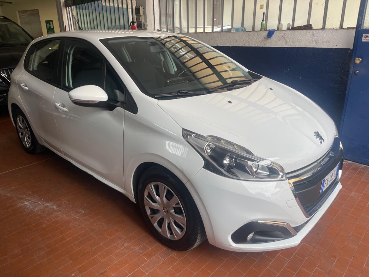 Peugeot 208 euro 6 neopatentati