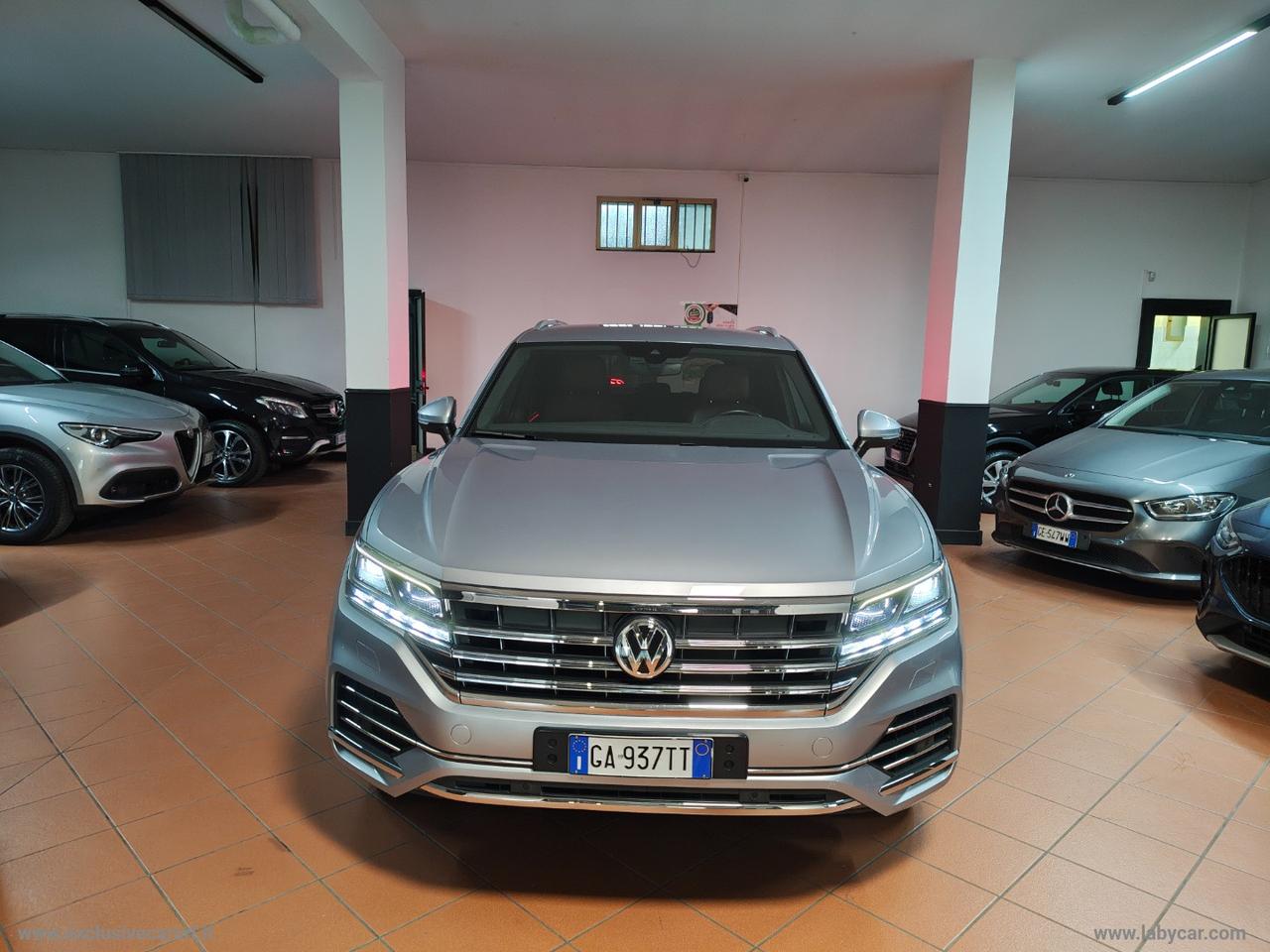 VOLKSWAGEN Touareg 3.0 TDI