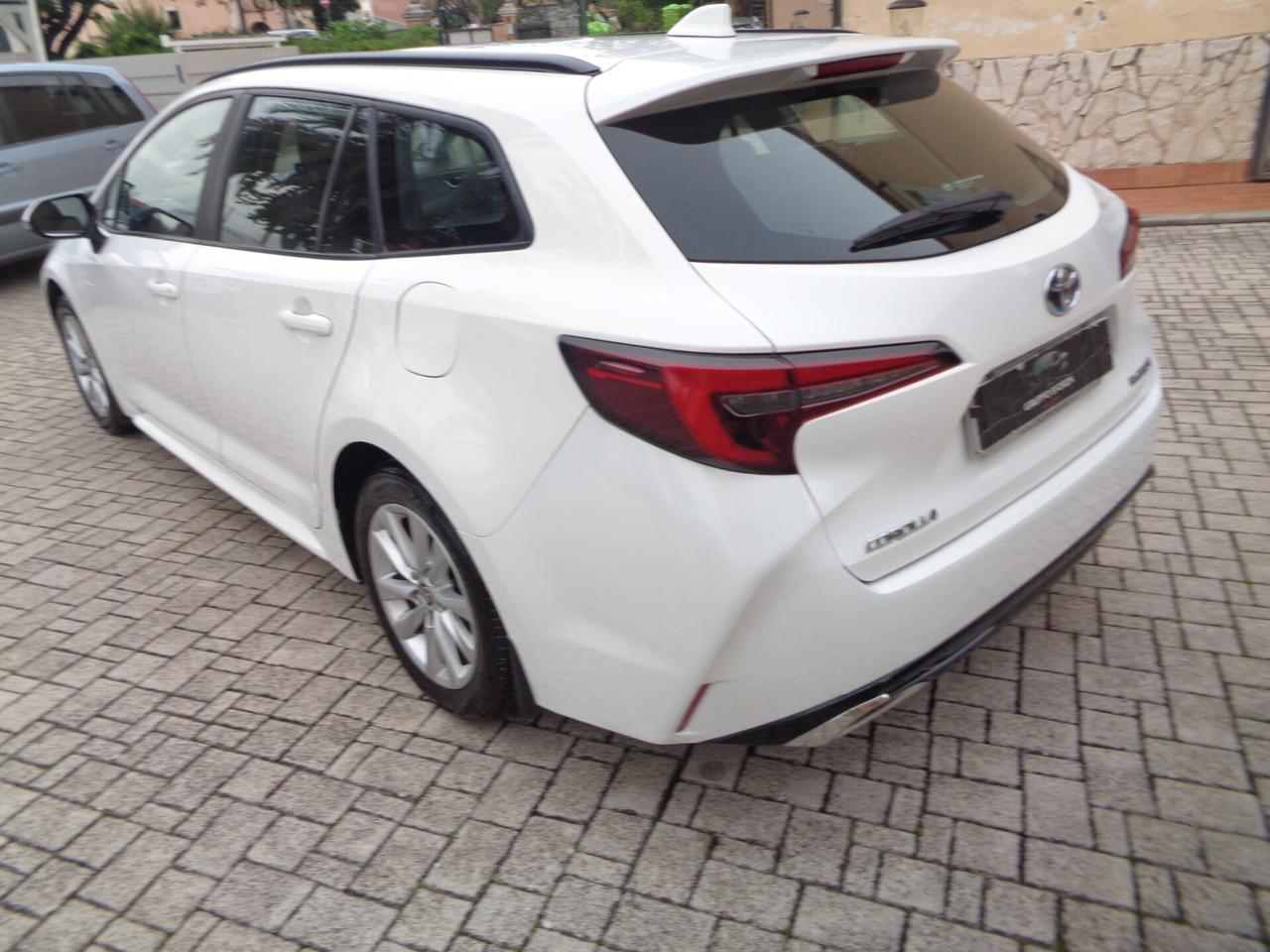 Toyota Corolla Touring Sports 1.8 Hybrid Active NESSUN VINCOLO DI FINANZIAMENTO