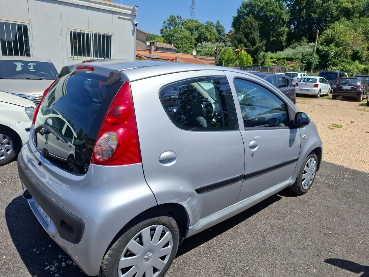 Peugeot 107 1.0 68CV 5p. Sweet Years NEOPATENTATI