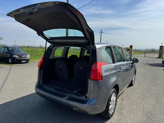PEUGEOT 5008 1.6 HDi 112CV Business
