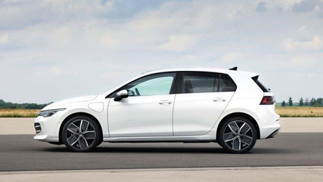 VOLKSWAGEN Golf 1.5 TSI 150 CV ACT Life