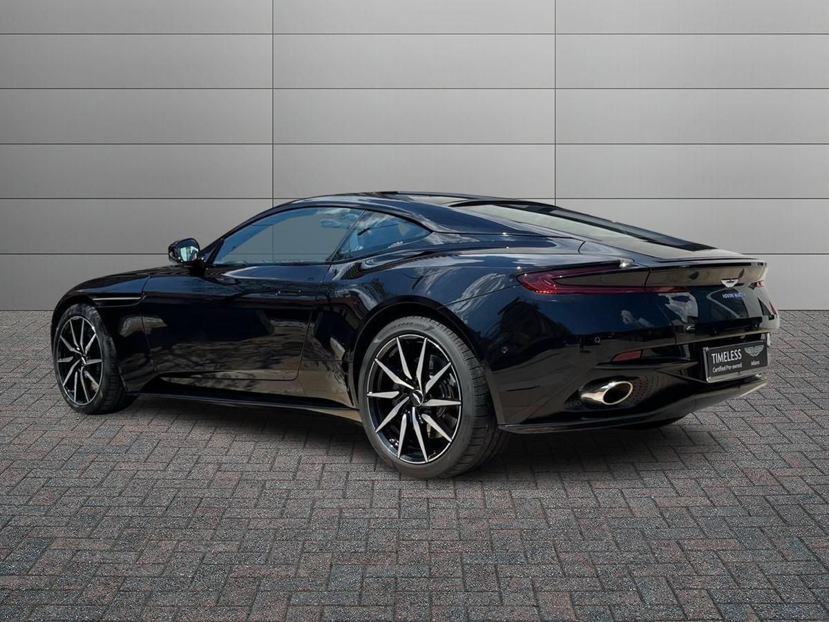 ASTON MARTIN DB11 Coupe 4.0 V8 auto
