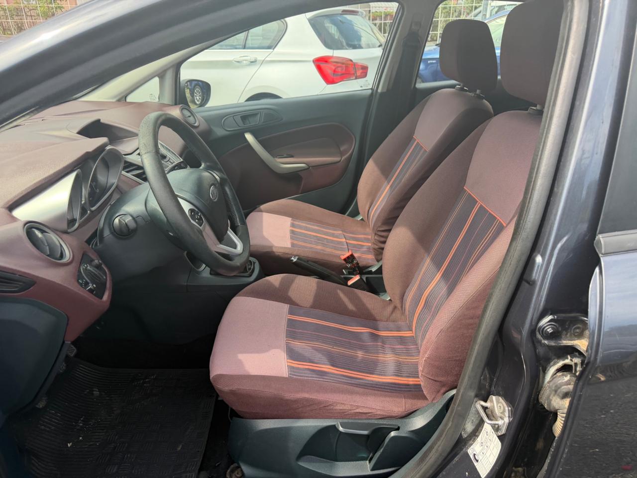 Ford Fiesta Ikon 1.4 TDCi 70CV 5 porte
