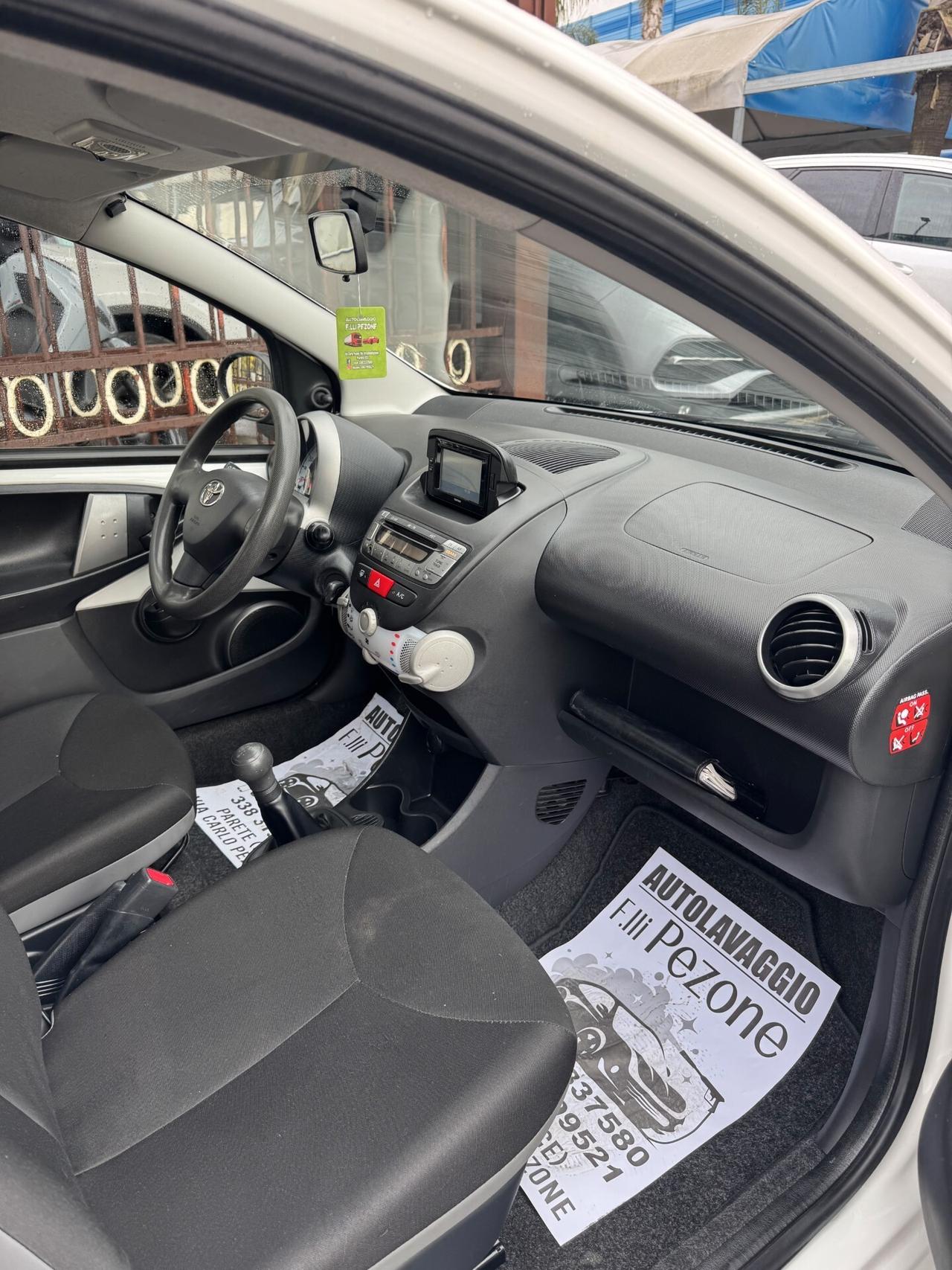 Toyota Aygo 1.0 12V VVT-i 5 porte Lounge Connect