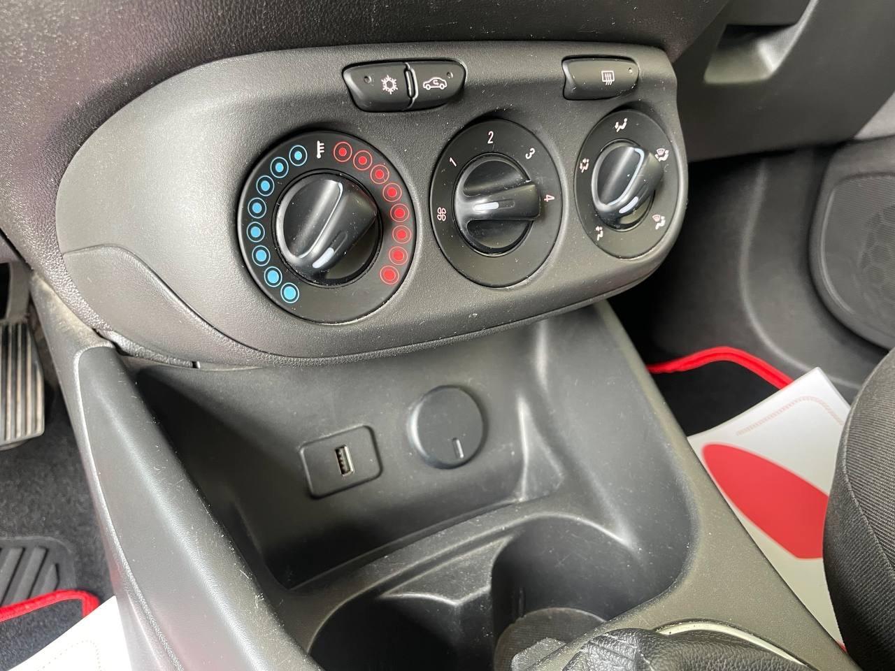 Opel Corsa 5 Porte - 1.2 | 69 CV