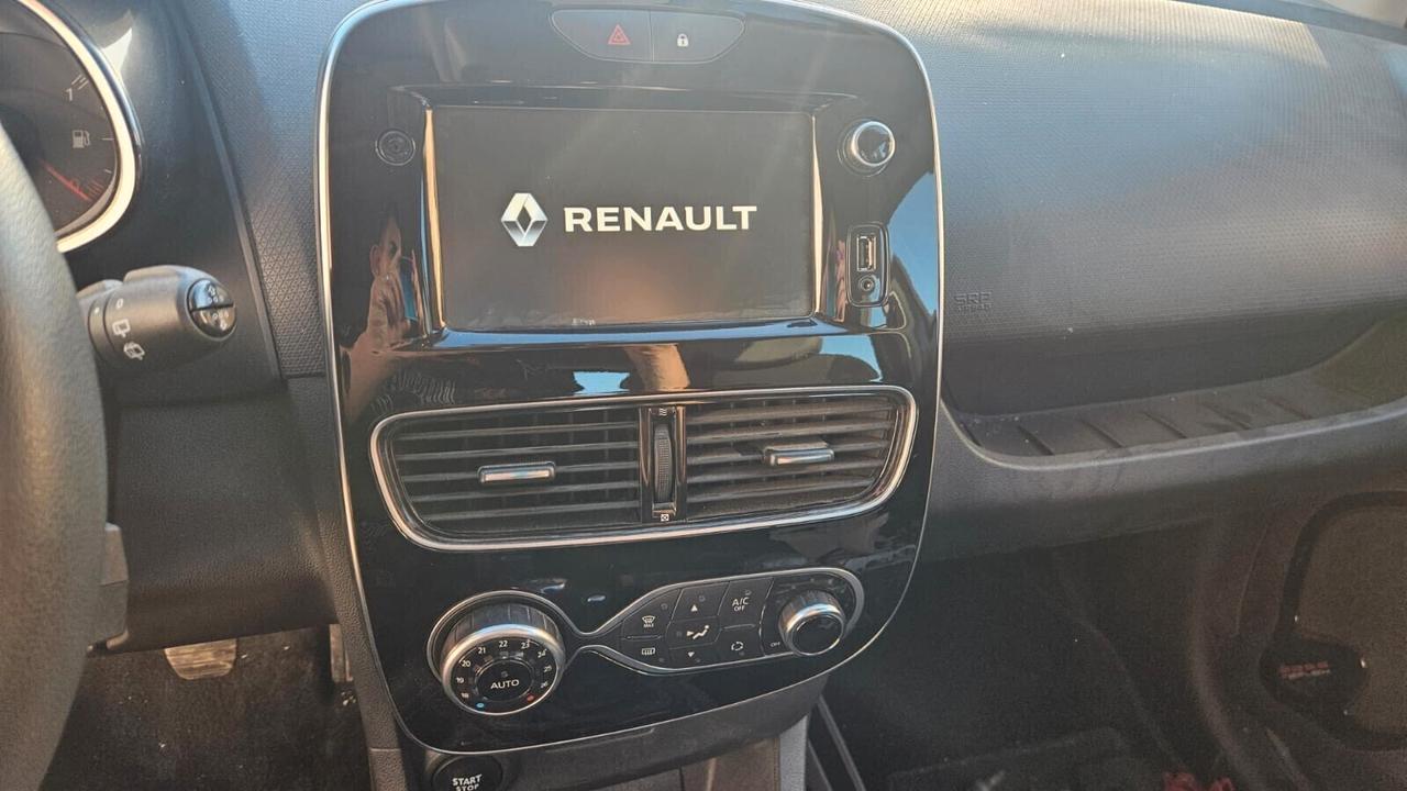 Renault Clio dCi 8V 75 CV 5 porte Moschino Life