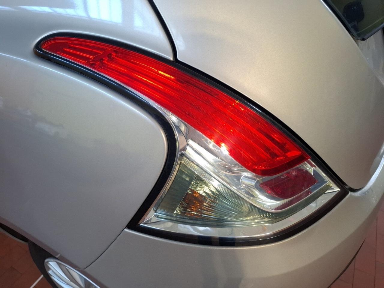 Lancia Ypsilon 0.9 TwinAir 85 CV 5 porte Metano Ecochic Gold