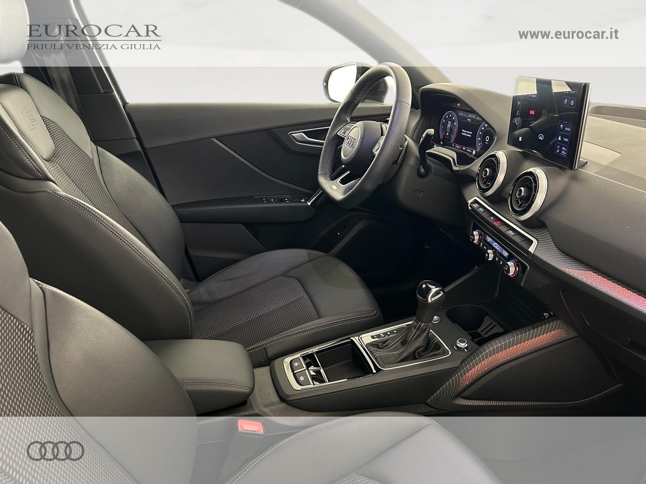 Audi Q2 35 1.5 tfsi identity black s-tronic