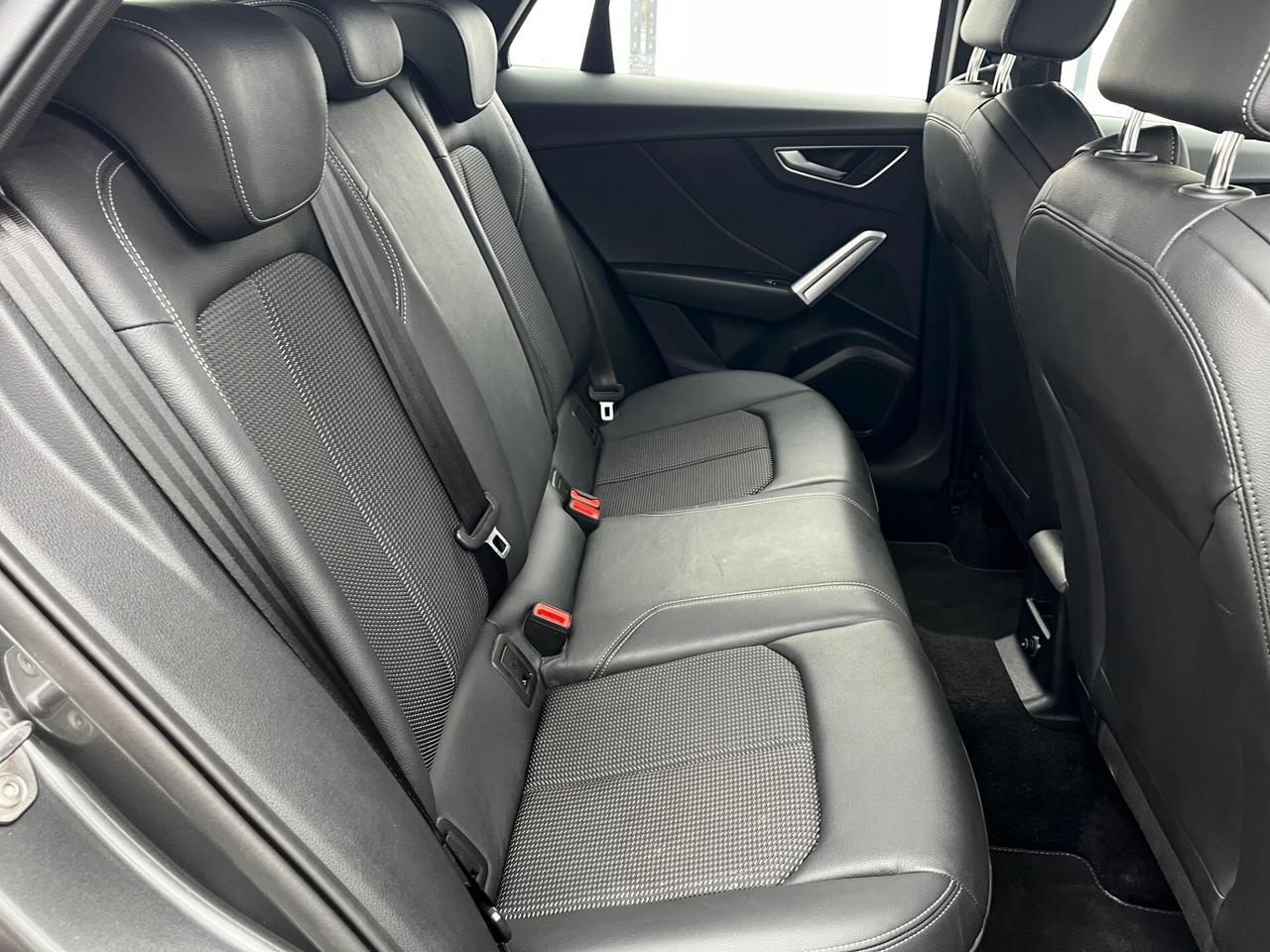 Audi Q2 35 TDI S tronic line Edition