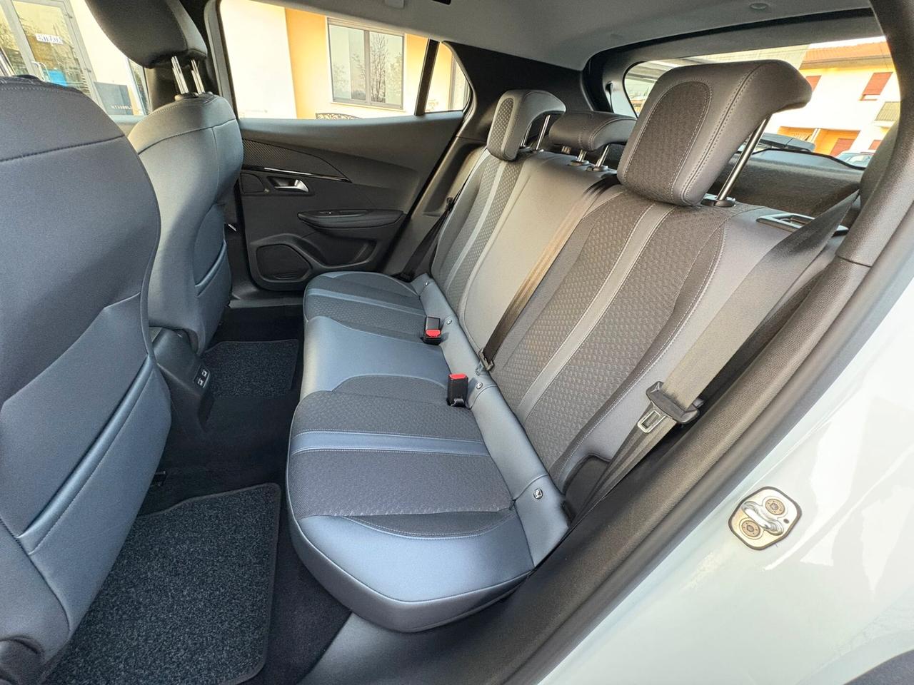 PEUGEOT 2008 1.5 HDI FULL OPTIONAL SI NEOPATENTATI