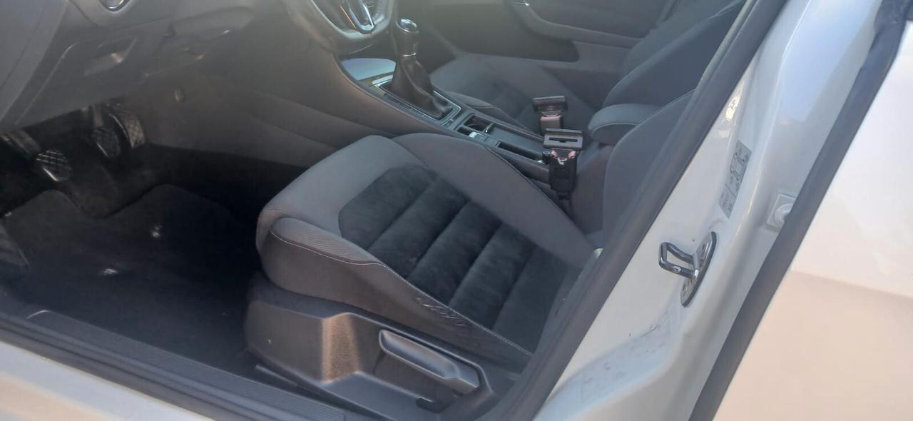 Volkswagen Golf 7° 2.0 TDI 5p. Highline BMT - 2012