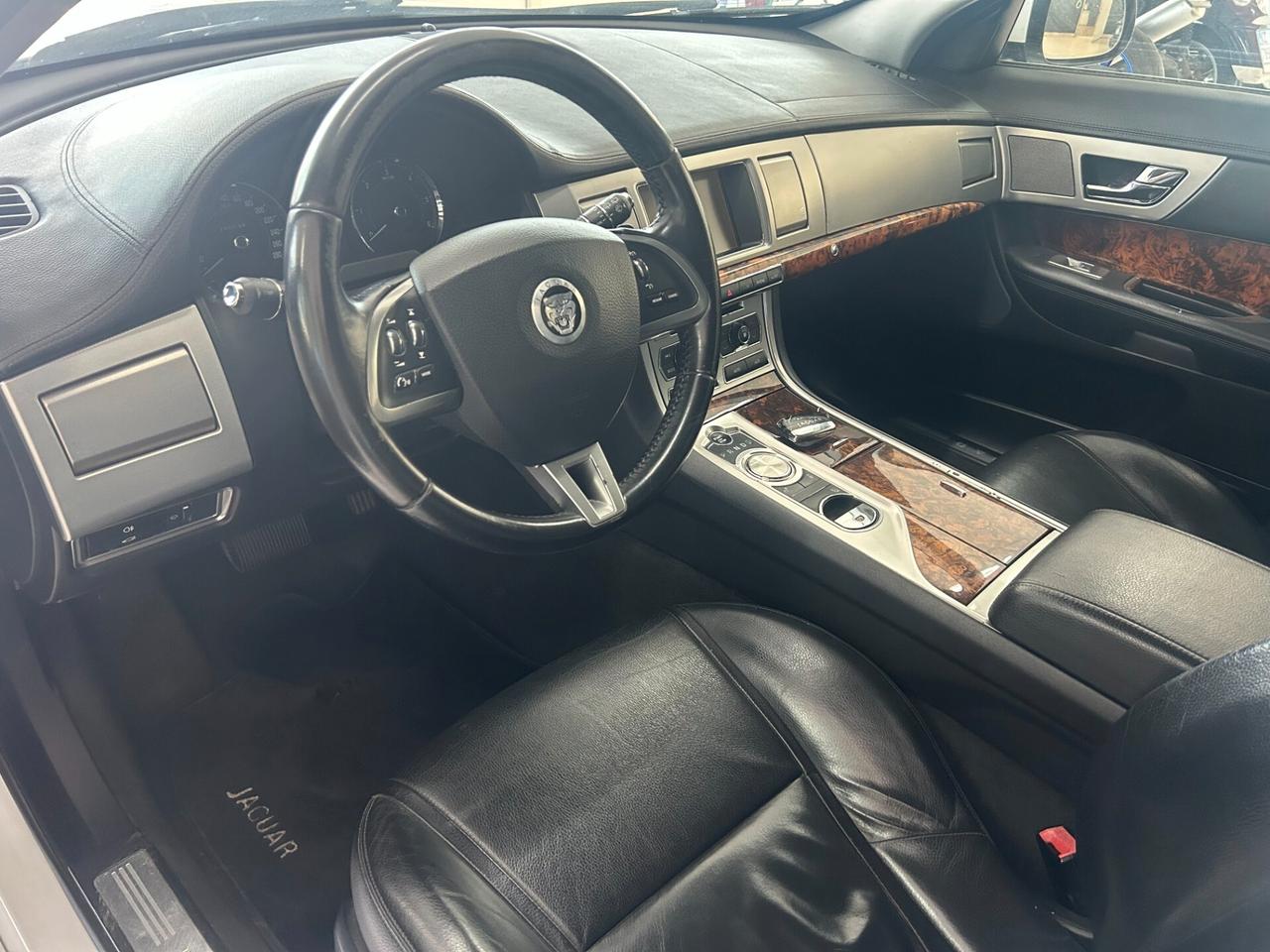 Jaguar XF Sportbrake 2.2 D 200 CV Luxury