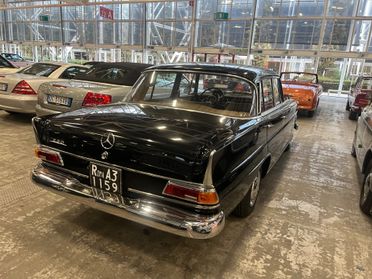 Mercedes benz 230 W110 Codine 6 cilindri