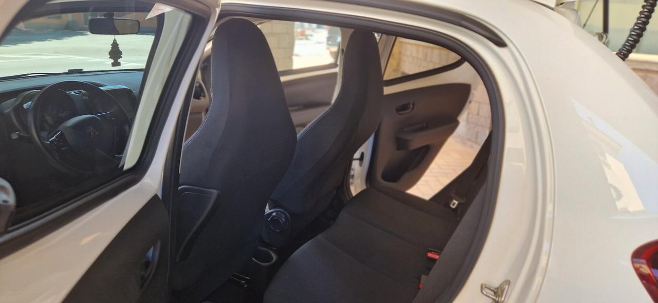 Peugeot 108 VTi 72 S&S 5 porte Style 38.000 KM TAGLIANDATA