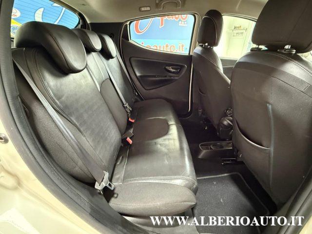 LANCIA Ypsilon 1.2 69 CV 5 porte Platinum